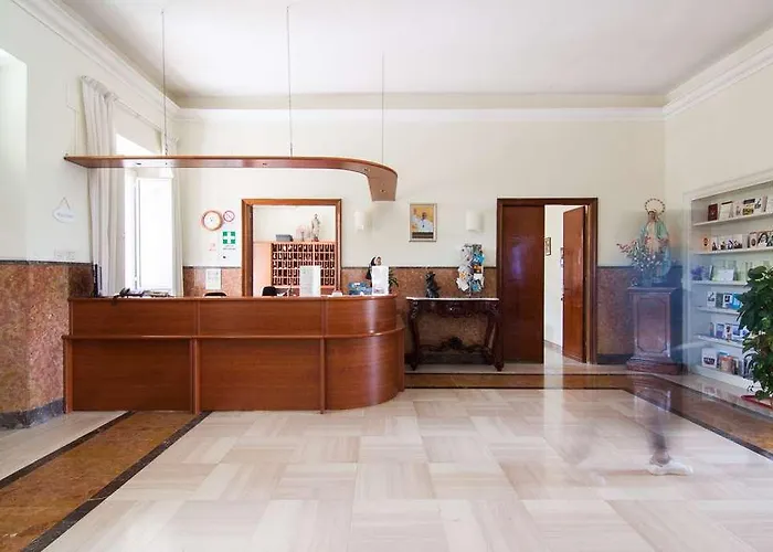 Montemario Hotel *